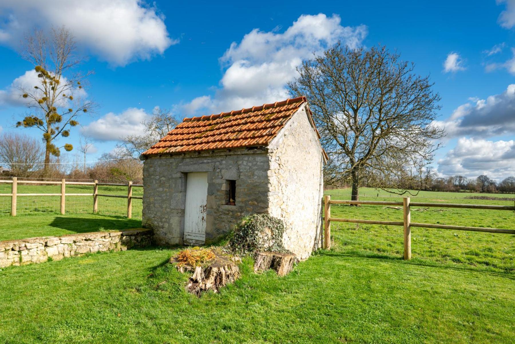 Crouay Le Pavillon Du Manoir De Conjonヴィラ エクステリア 写真